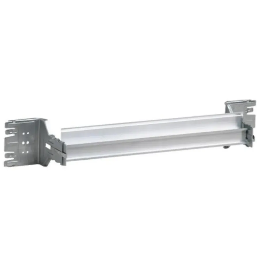 Rail symétrique aluminium Legrand 020601 — 24 modules — pour XL³800/XL³4000 — image 1