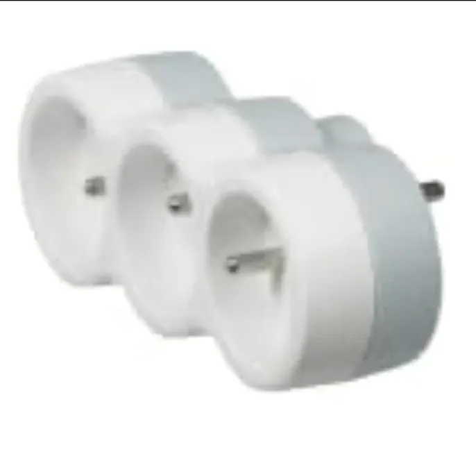 Fiche multiprise 3 sorties frontales 2P+T 16 A 230 V — blanc — image 1