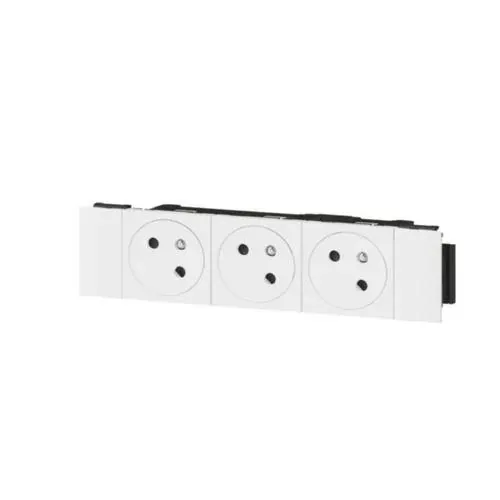 Triple prise 3×2P+T surface goulotte — 1 rangée × 6 modules — blanc — image 1