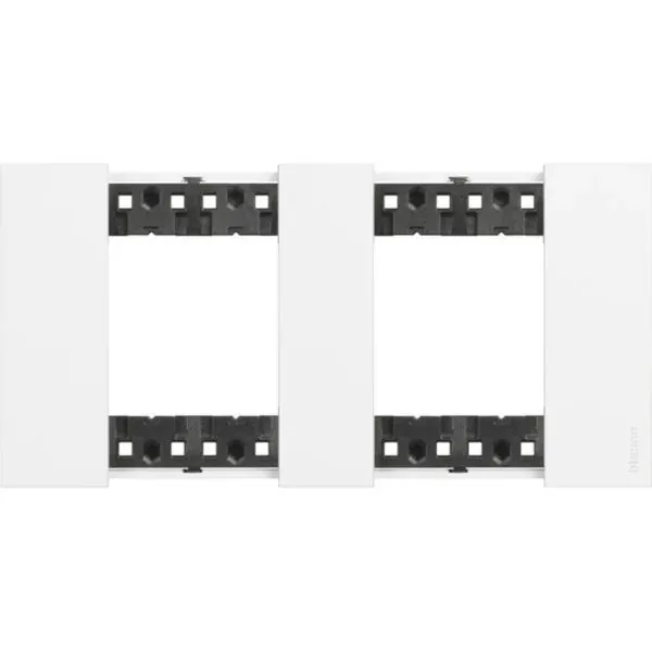 Plaque 2×2 modules blanc (Collection Blancs) (gamme Living Now) — image 1